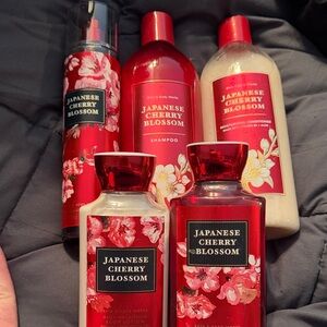 Bath & Body Works Japanese Cherry Blossom Body Care Set - Red